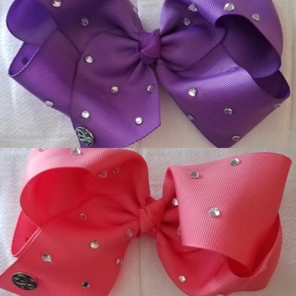 Two medium sized Jojo Siwa bows - Picture 1 of 3